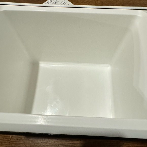 New collectors edition Notorious BIG/ IGLOO cooler - Picture 2 of 4